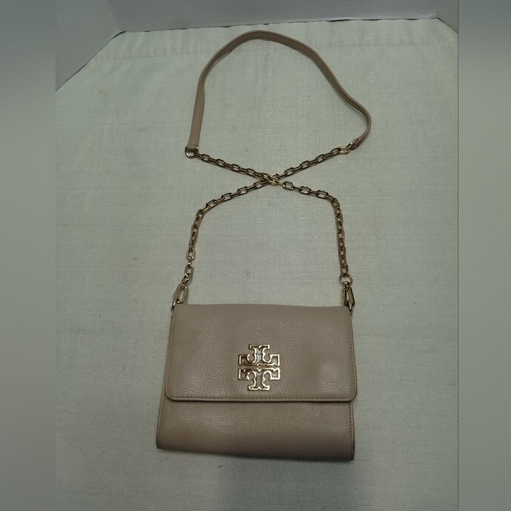 Tory Burch chain wallet